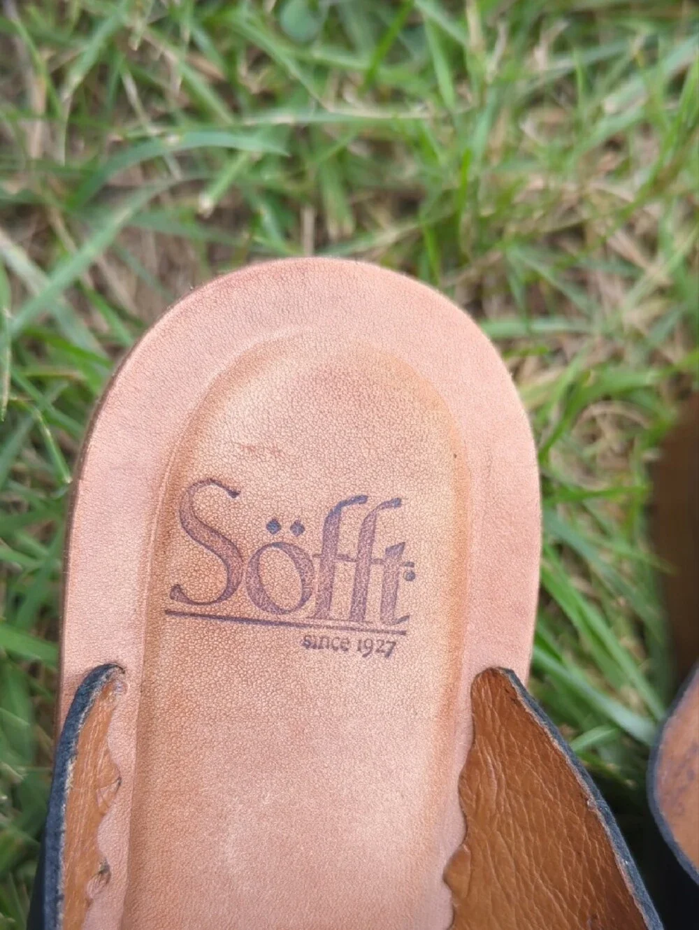 Söfft Black Leather Slide Sandals